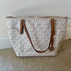 White Michael Kors tote handbag